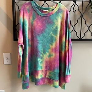 Fun and colorful tie dye sweatshirt! EUC 1XL/2XL
